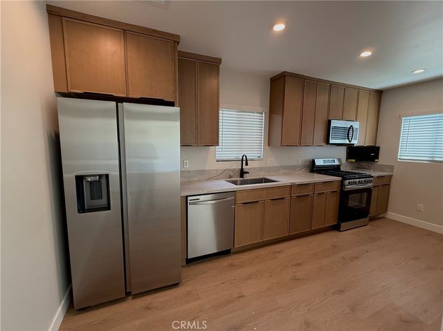 1629 W 80th St, Los Angeles, CA 90047