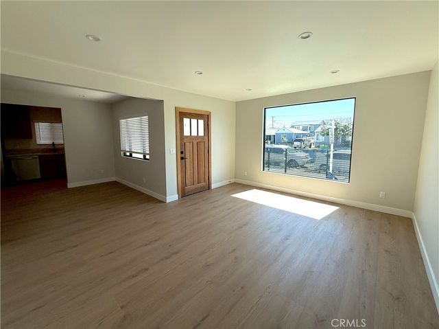 1629 W 80th St, Los Angeles, CA 90047