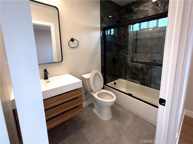 1629 W 80th St, Los Angeles, CA 90047