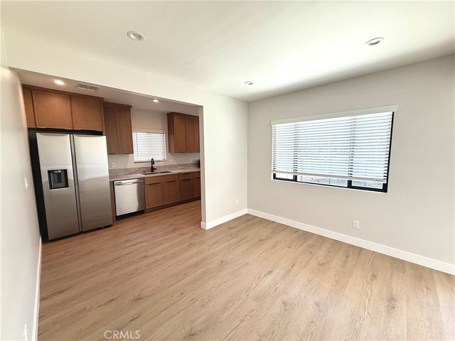 1629 W 80th St, Los Angeles, CA 90047