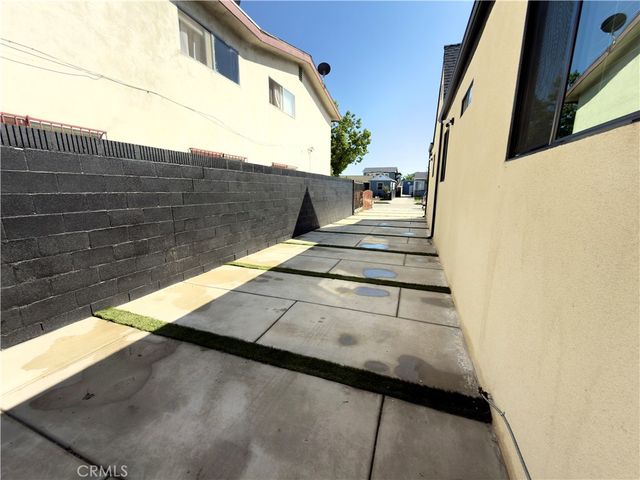 1629 W 80th St, Los Angeles, CA 90047