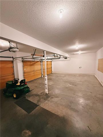 521 S Minter Road, Grain Valley, MO 64029
