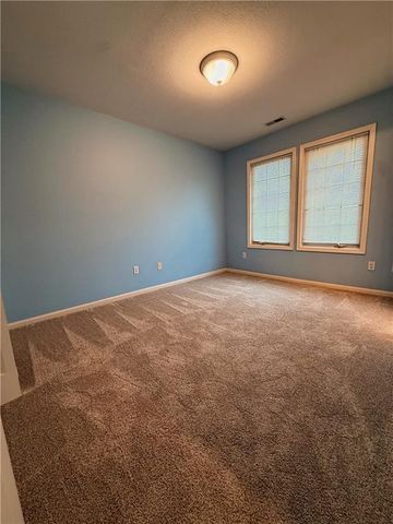 521 S Minter Road, Grain Valley, MO 64029