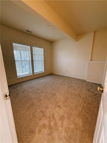 521 S Minter Road, Grain Valley, MO 64029