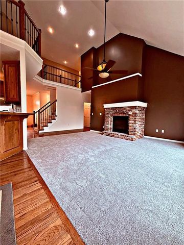 521 S Minter Road, Grain Valley, MO 64029