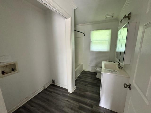 5552 Lakeside Drive, Union City, GA 30291