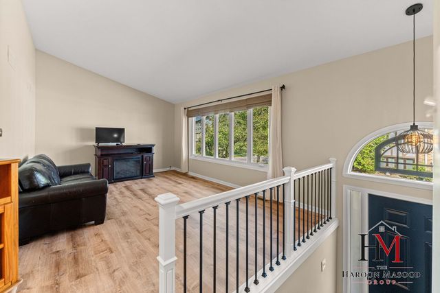 9241 Windsor Parkway, Tinley Park, IL 60487