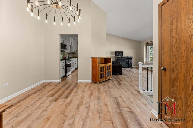 9241 Windsor Parkway, Tinley Park, IL 60487