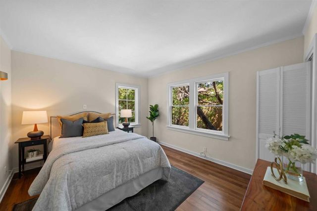 1677 Mariposa Avenue, Palo Alto, CA 94306