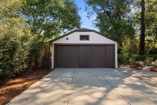1677 Mariposa Avenue, Palo Alto, CA 94306