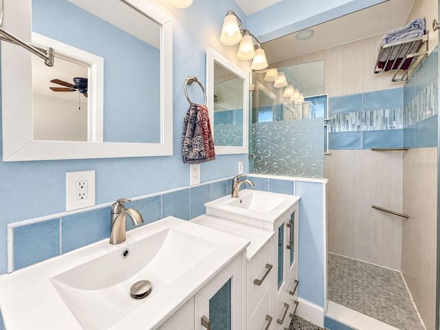 4223 NARVAREZ WAY S, St Petersburg, FL 33712