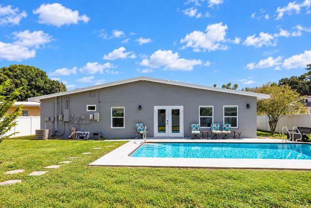 4223 NARVAREZ WAY S, St Petersburg, FL 33712