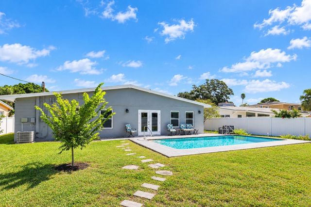 4223 NARVAREZ WAY S, St Petersburg, FL 33712