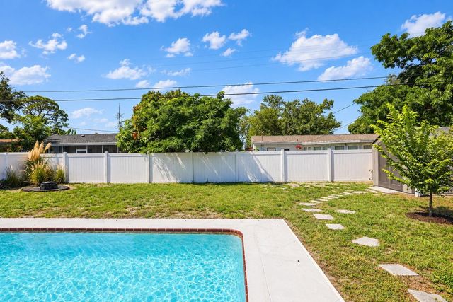 4223 NARVAREZ WAY S, St Petersburg, FL 33712