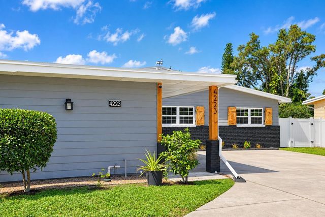 4223 NARVAREZ WAY S, St Petersburg, FL 33712