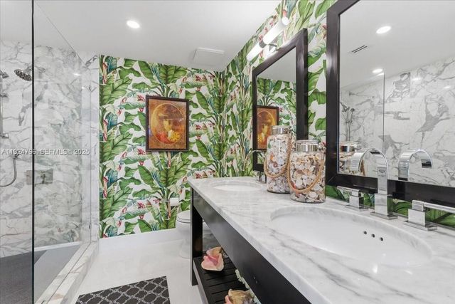 100 Lincoln Road 747, Miami Beach, FL 33139