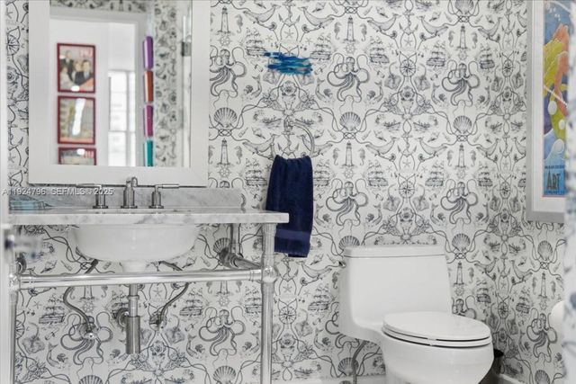 100 Lincoln Road 747, Miami Beach, FL 33139