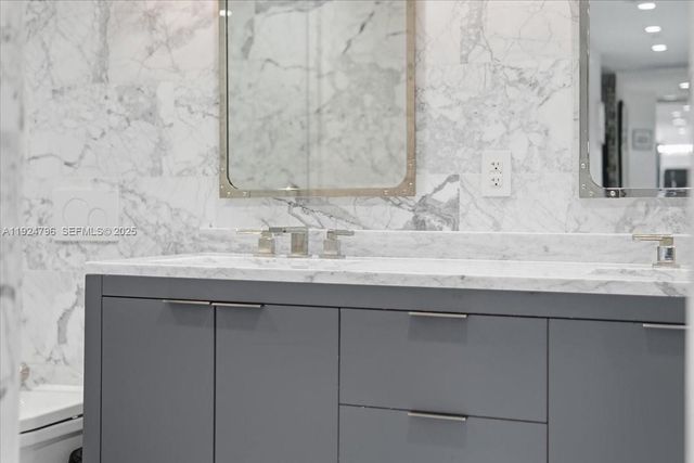 100 Lincoln Road 747, Miami Beach, FL 33139