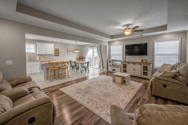 2020 Thorntree Lane, Lawrenceburg, KY 40342