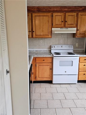 1337 Vanasse CT, Hampton, VA 23666