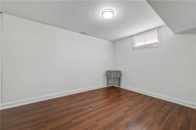 305 Maple Terrace, Wellsville, KS 66092