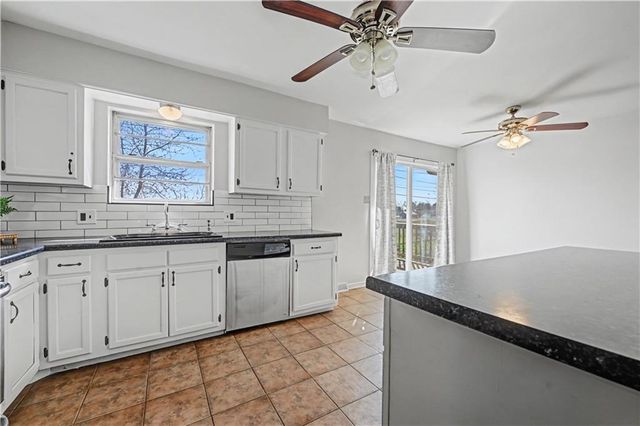 305 Maple Terrace, Wellsville, KS 66092