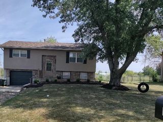 305 Maple Terrace, Wellsville, KS 66092