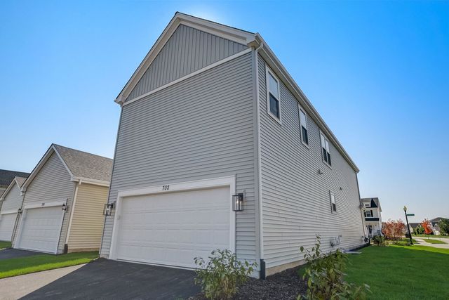 702 Station Boulevard, Elburn, IL 60119