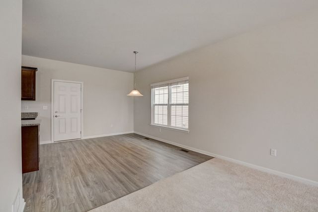 702 Station Boulevard, Elburn, IL 60119