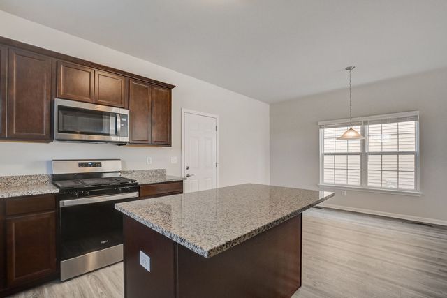 702 Station Boulevard, Elburn, IL 60119