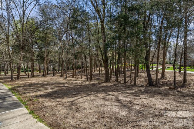 12615 Burr Oak Lane, Charlotte, NC 28278