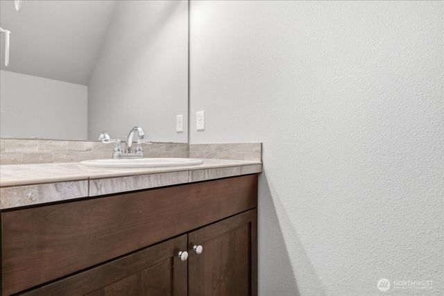 1425 NE 83rd Drive, Vancouver, WA 98665