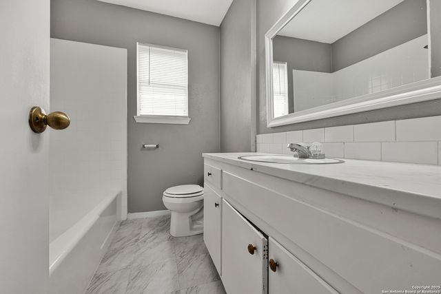 6012 Evers, Leon Valley, TX 78238