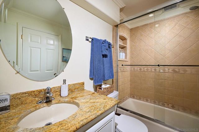 1123 S Pacific Street, Oceanside, CA 92054