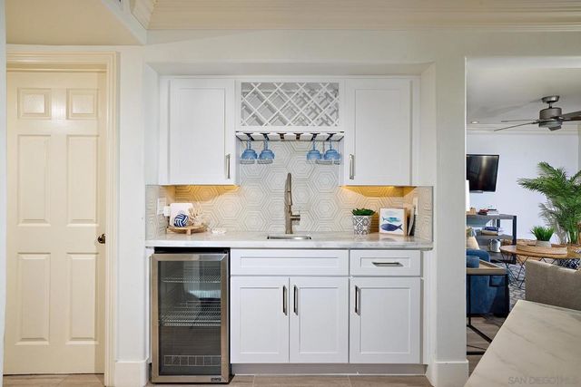 1123 S Pacific Street, Oceanside, CA 92054