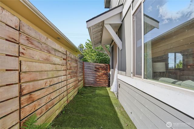 8312 120th Avenue NE, Kirkland, WA 98033