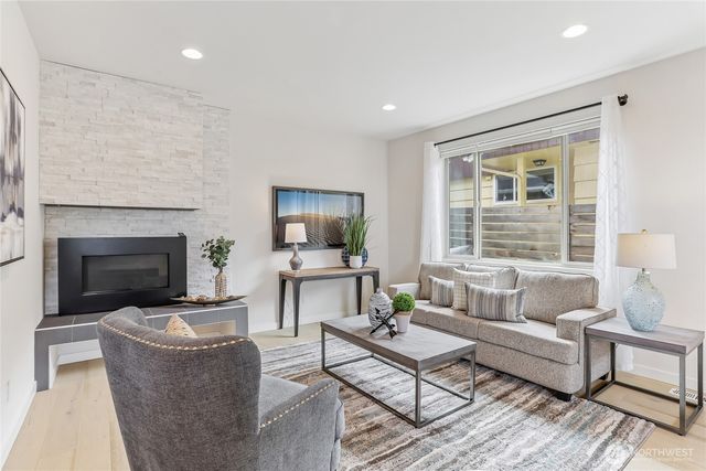 8312 120th Avenue NE, Kirkland, WA 98033