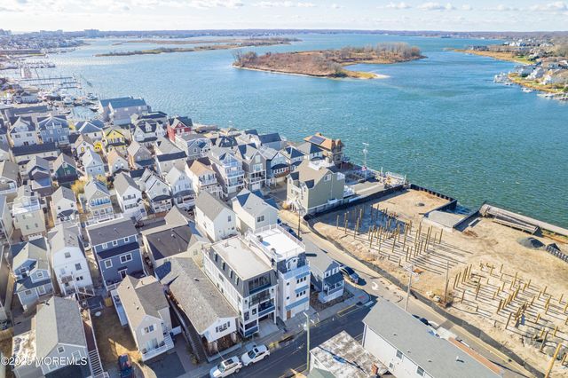 24 Surf Street, Sea Bright, NJ 07760