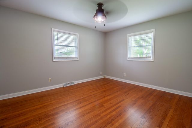 3063 Parkwood Place, Crown Point, IN 46307