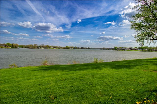 3063 Parkwood Place, Crown Point, IN 46307