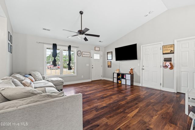 505 Cherry Blossom Lane, Richlands, NC 28574