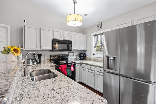 505 Cherry Blossom Lane, Richlands, NC 28574