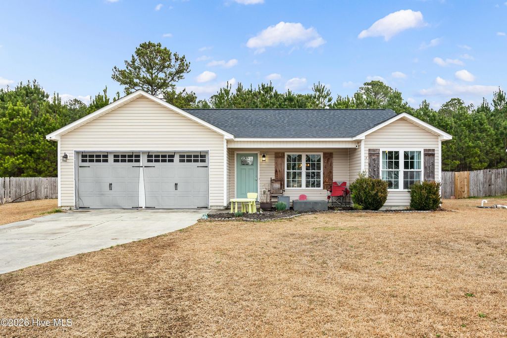 505 Cherry Blossom Lane, Richlands, NC 28574