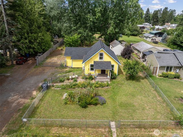 10208 McKinley Avenue E, Tacoma, WA 98445