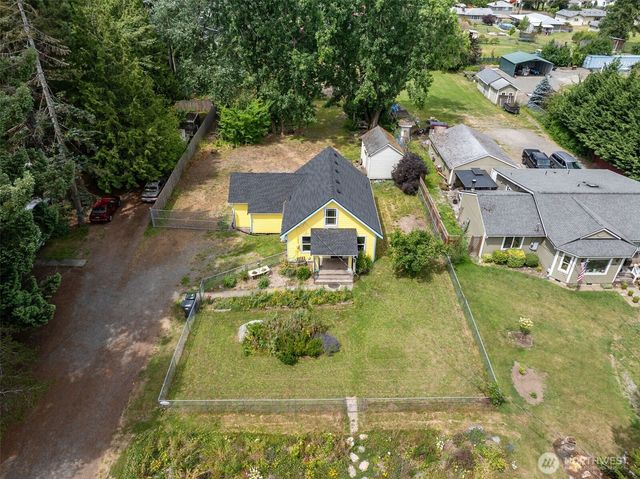10208 McKinley Avenue E, Tacoma, WA 98445