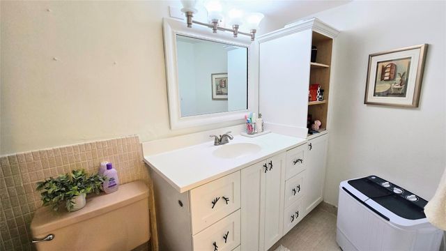 1351 NE 191st Street E204, Miami, FL 33179