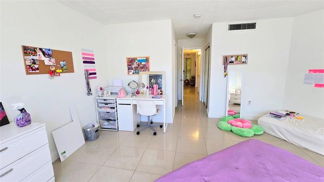 1351 NE 191st Street E204, Miami, FL 33179