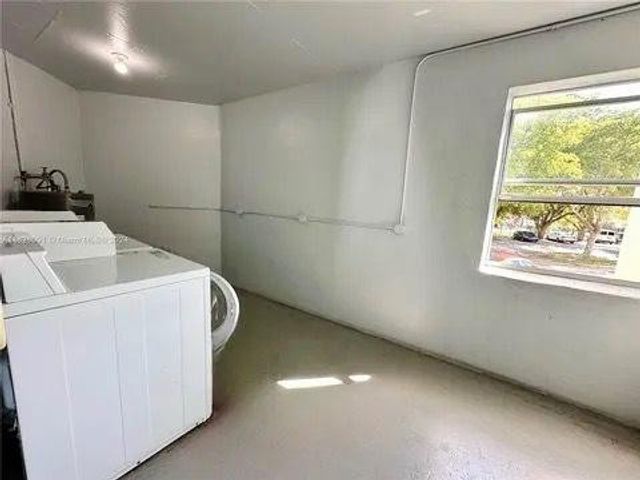 1351 NE 191st Street E204, Miami, FL 33179