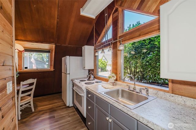 150 E Cedar Street, Belfair, WA 98528