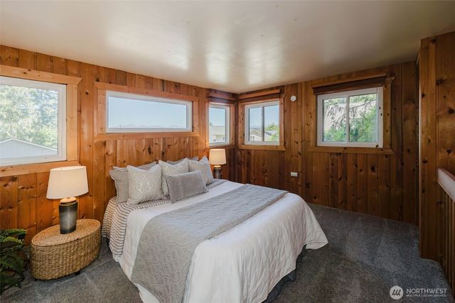 150 E Cedar Street, Belfair, WA 98528